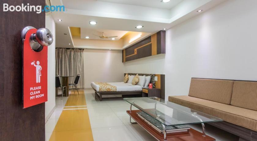 Hotel Grand Suites Indore Ngoại thất bức ảnh