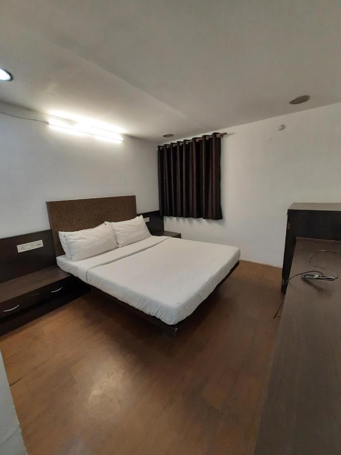 Hotel Grand Suites Indore Ngoại thất bức ảnh