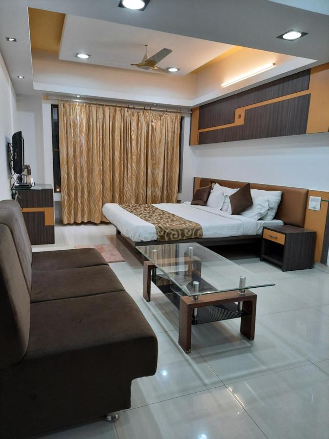 Hotel Grand Suites Indore Ngoại thất bức ảnh