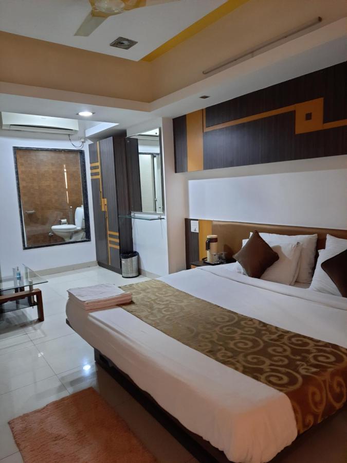 Hotel Grand Suites Indore Ngoại thất bức ảnh