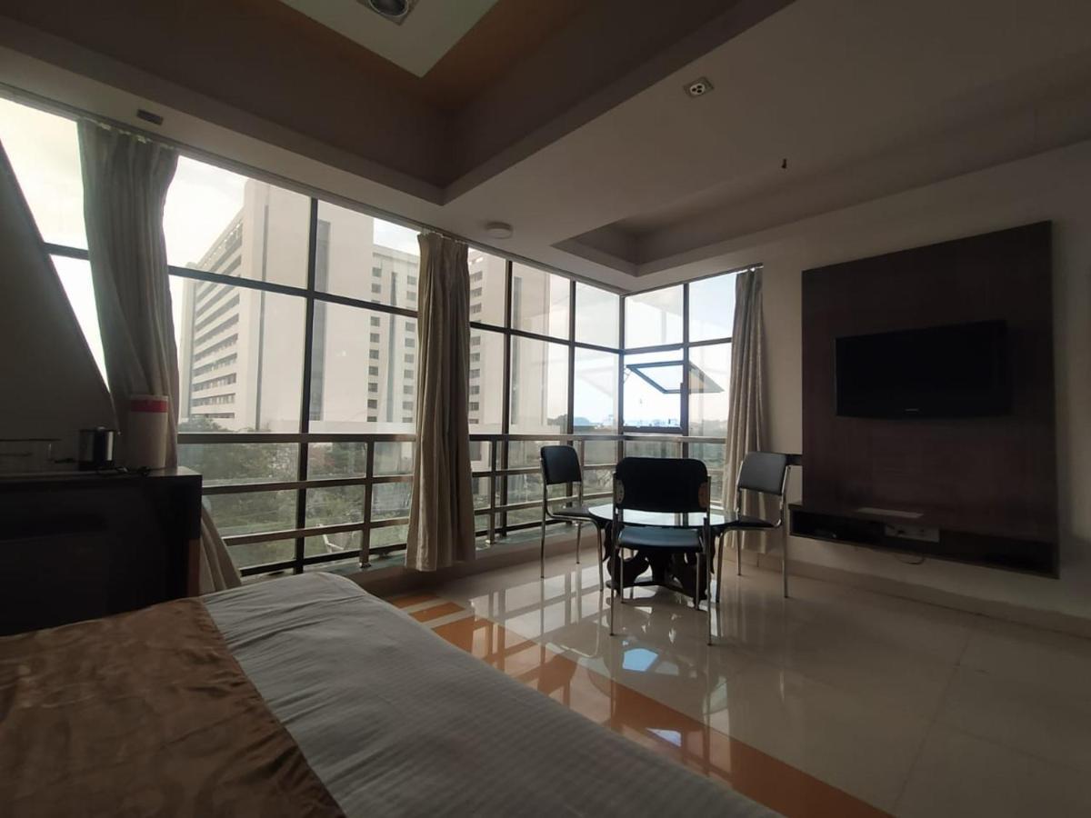 Hotel Grand Suites Indore Ngoại thất bức ảnh