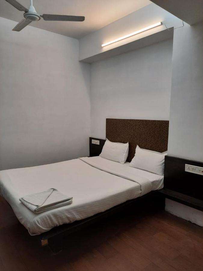 Hotel Grand Suites Indore Ngoại thất bức ảnh
